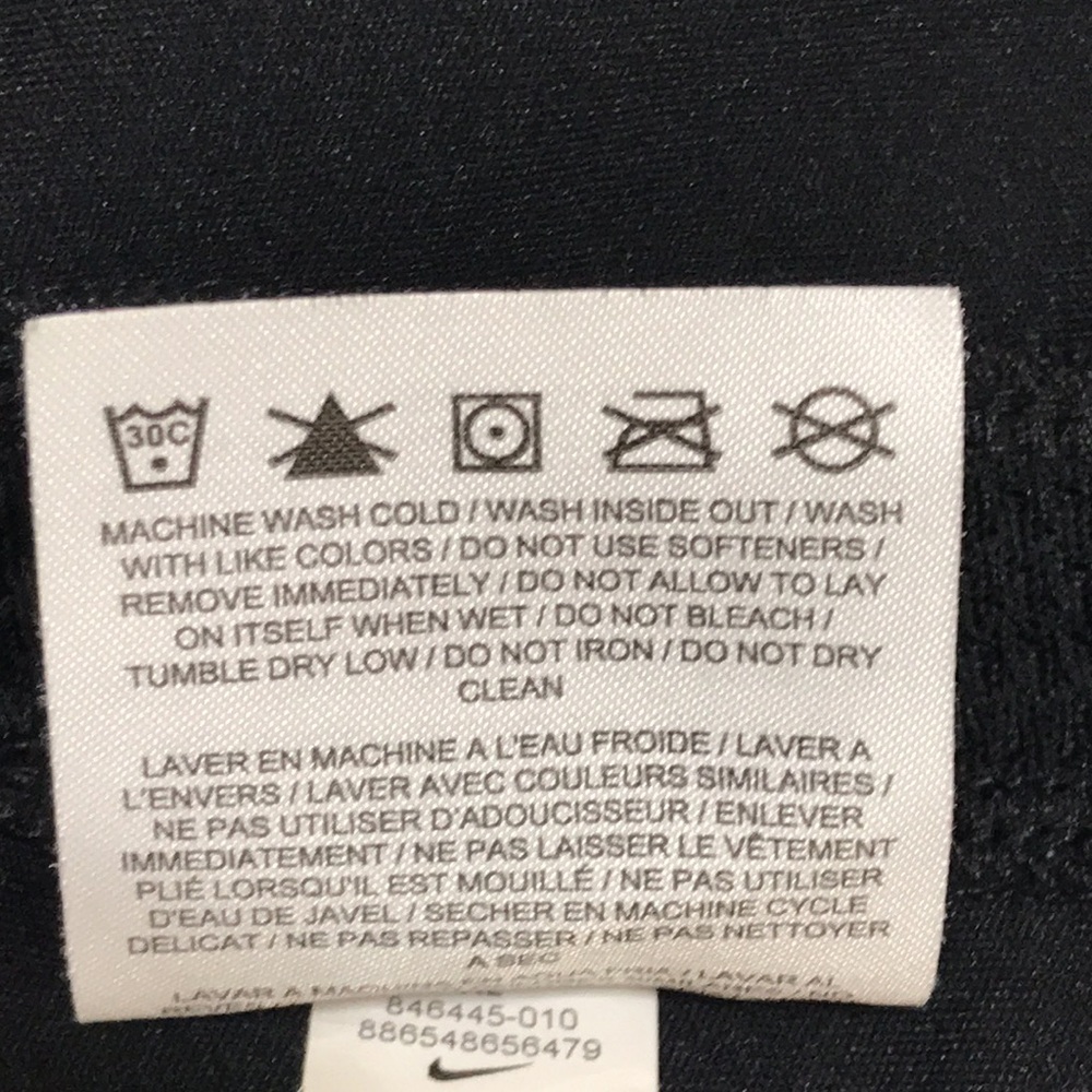 Nike Men's Black Sleeveless Tank with White Swoosh. Good Condition. Size XL. - Picture 7 of 7